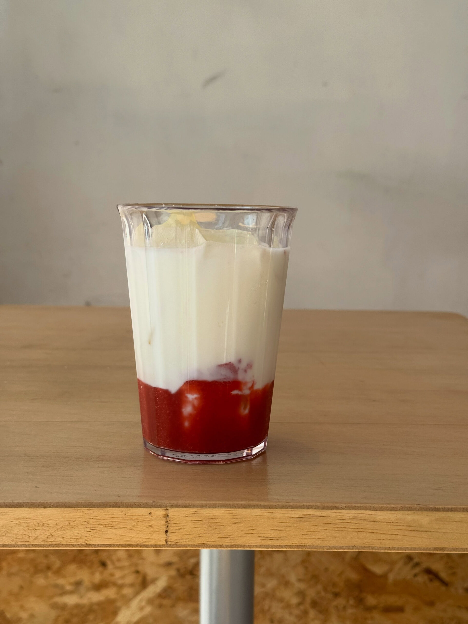 🍓 自家製つぶつぶいちごミルク 🥛